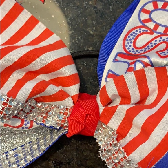 Cheer Bows ๐ - Picture 4 of 7